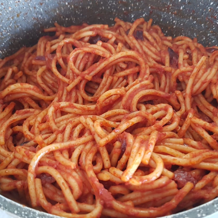 ספגטי ברוטב עגבניות
