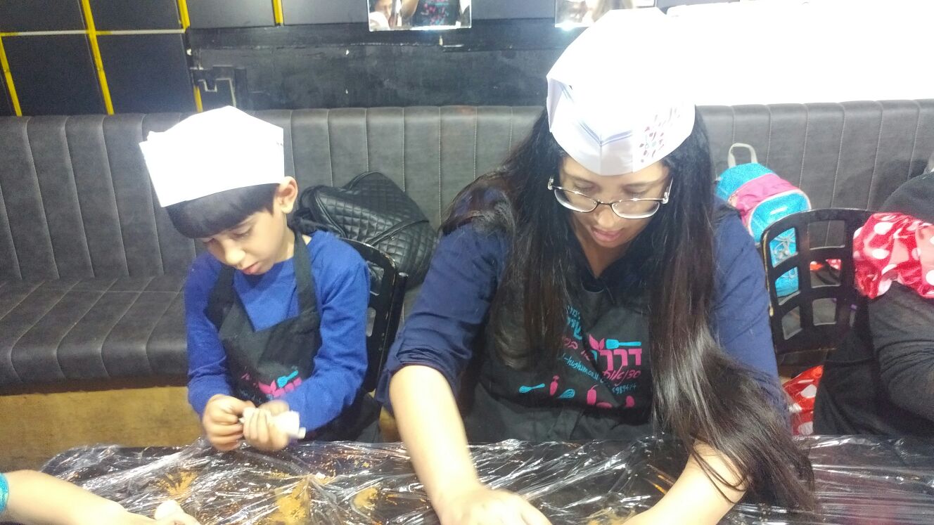 mother_and_sun_cooking שבוע החינוך מגמת גסטרונומייה בית ספר הלל, רמת גן, 2016